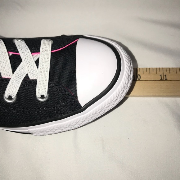 SOLD!!!!! CONVERSE Block Party Tutu Ankle sneakers - Picture 3 of 8